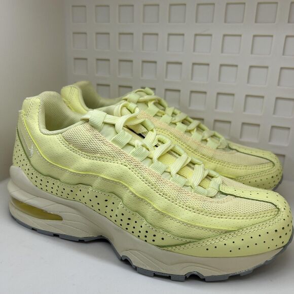 Nike Air Max 95 Shoes Youth Size 5Y Pale Yellow Volt Mesh Leather GS AJ1899 - Picture 1 of 11